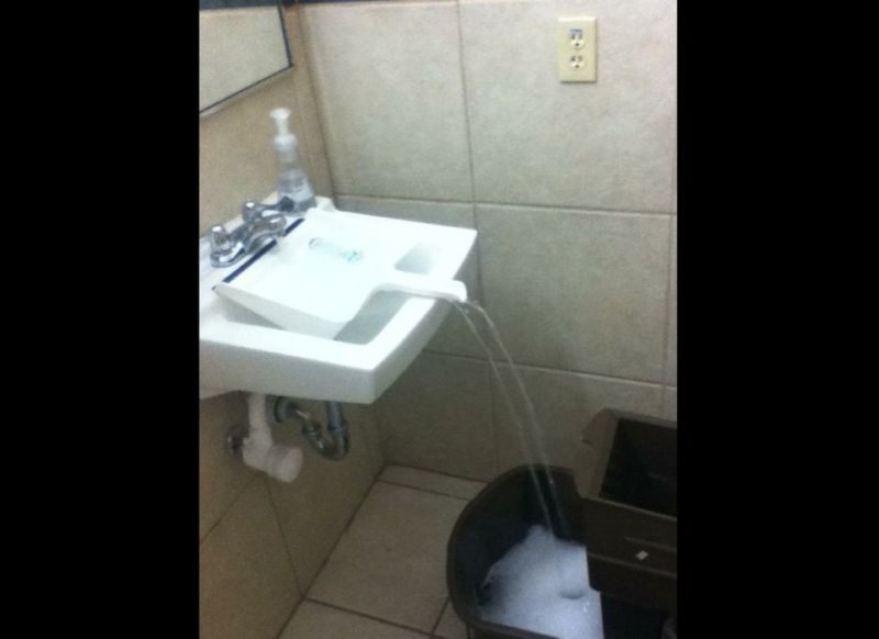 llenar cubo de agua.jpg